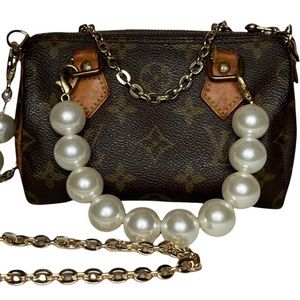 Louis Vuitton mini speedy